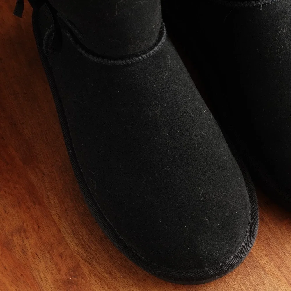 UGG Koolaburra Boots Youth SZ 2 BLK Victoria Short Bow Suede Winter Cozy Pull On